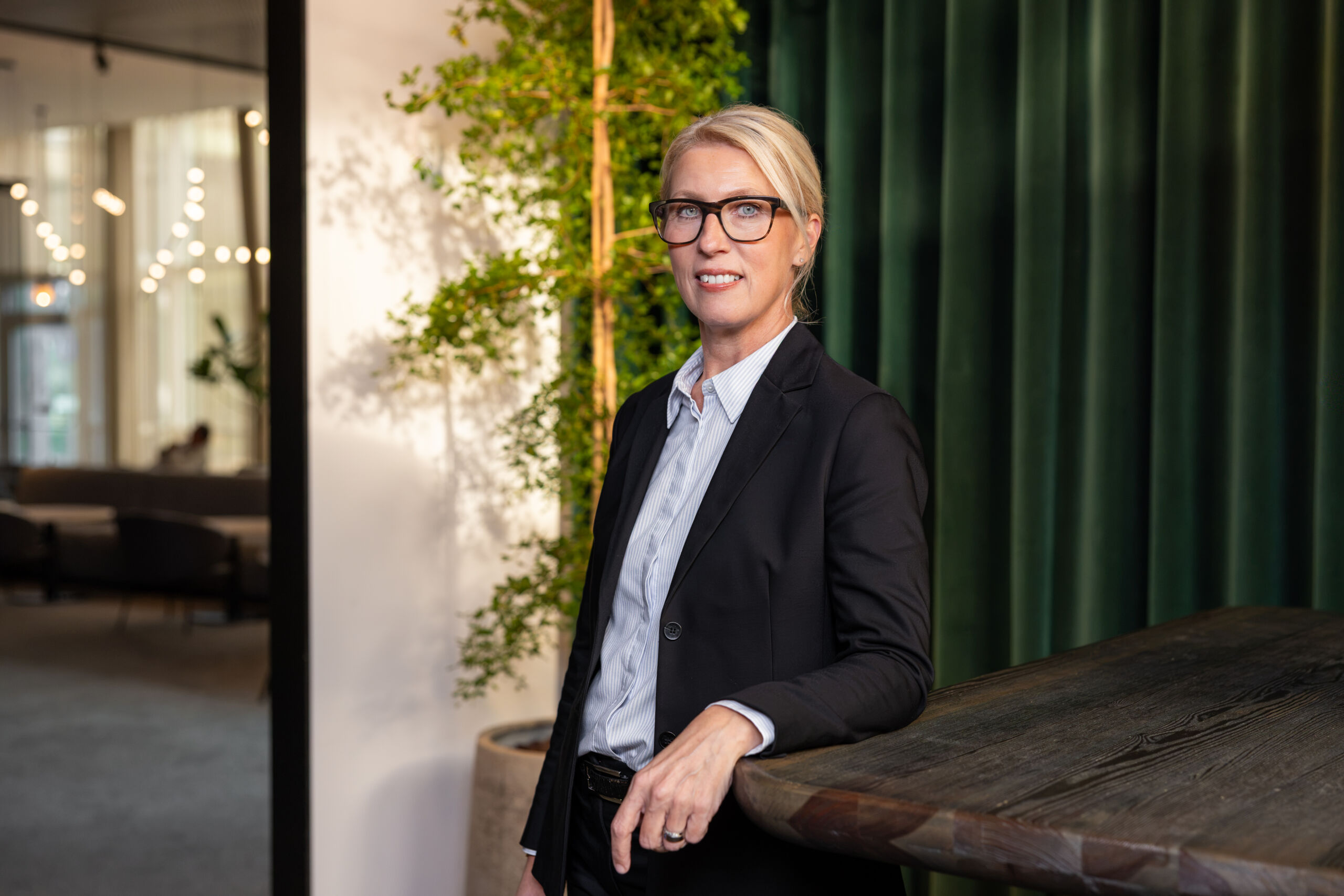Elisabeth Thomson Chief Operations Officer ​-Hotel, Food & Beverage and Project Management